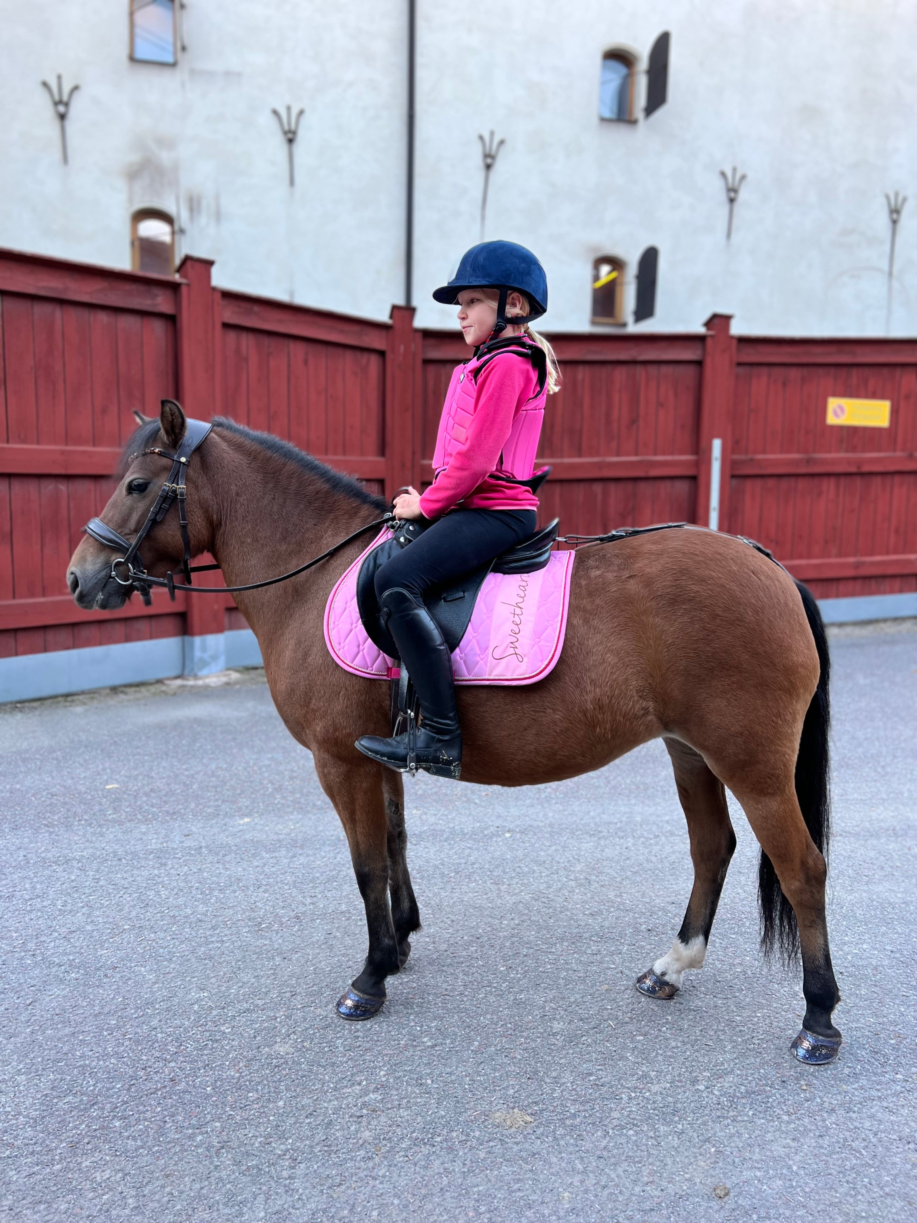 Menina Youngster Black