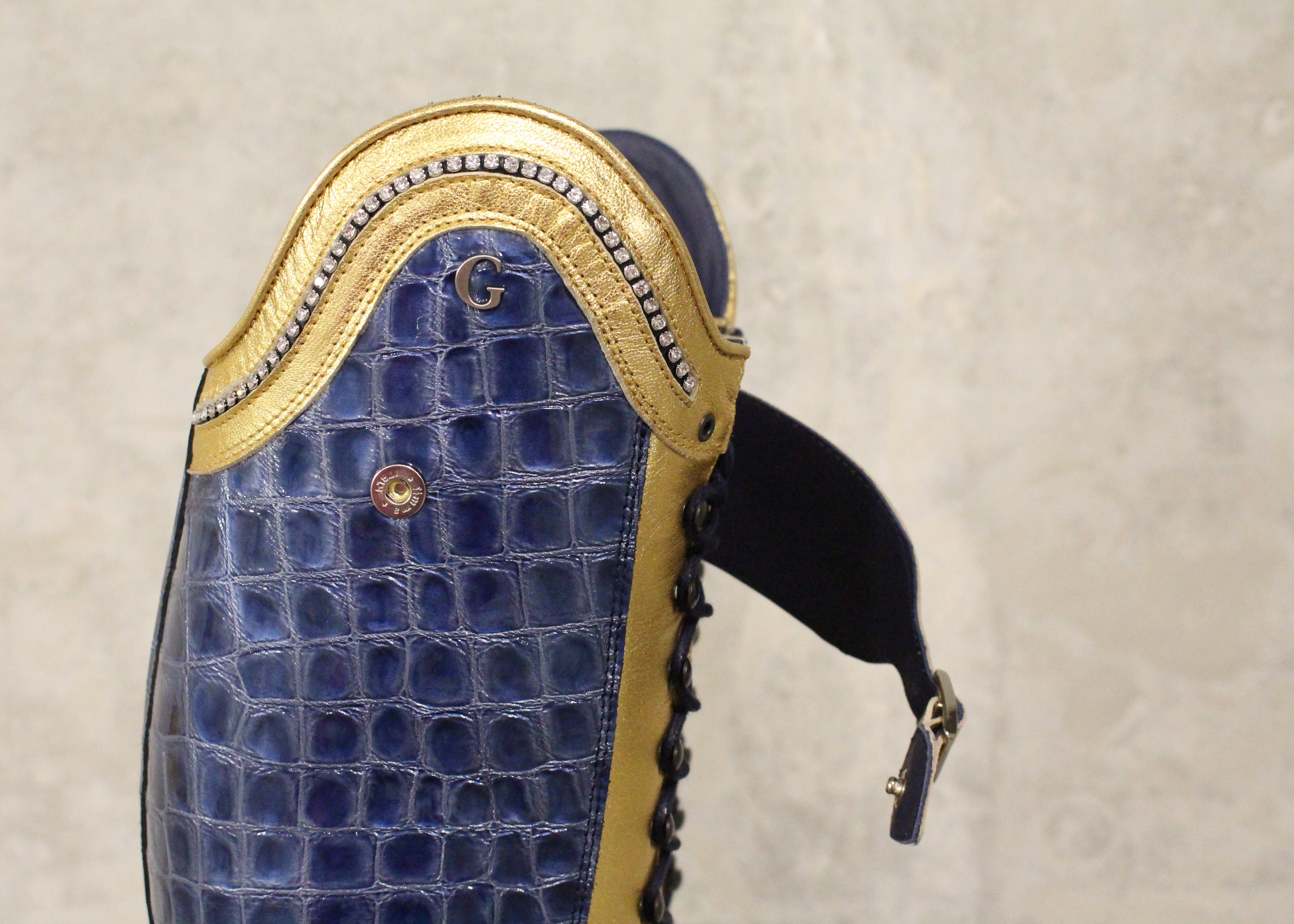 Laurel Laces Sheepskin Reinforced