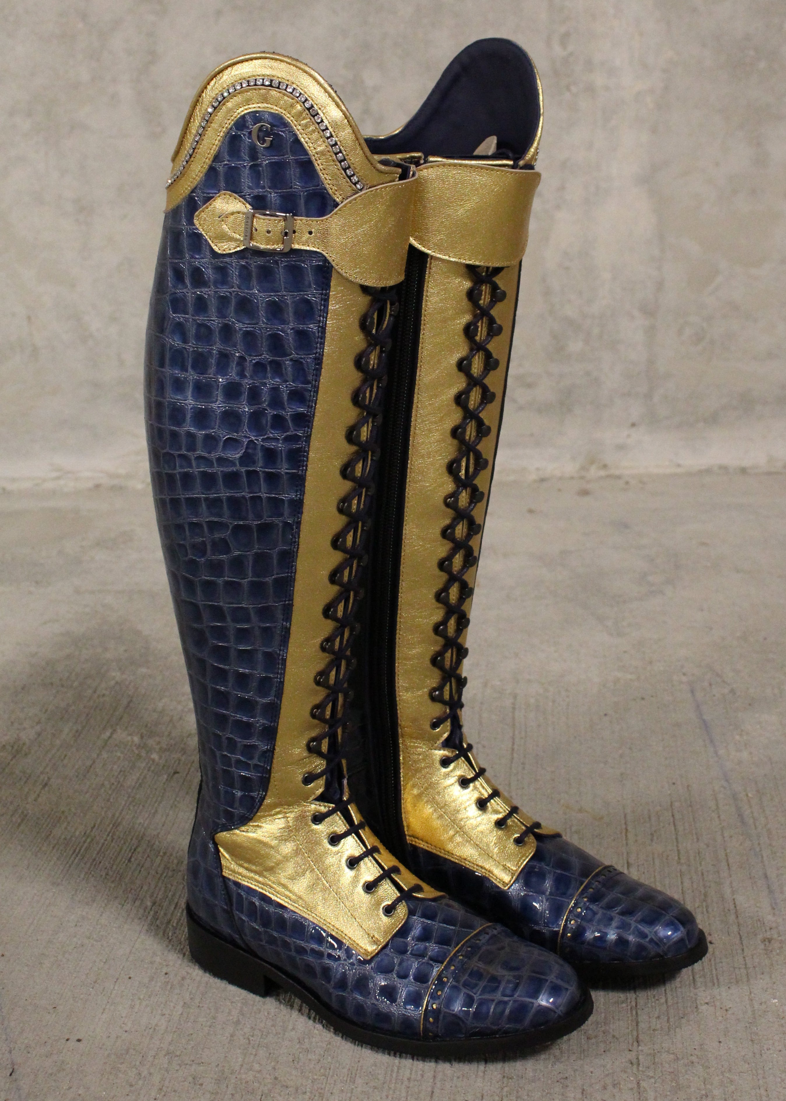 Laurel Laces Reinforced