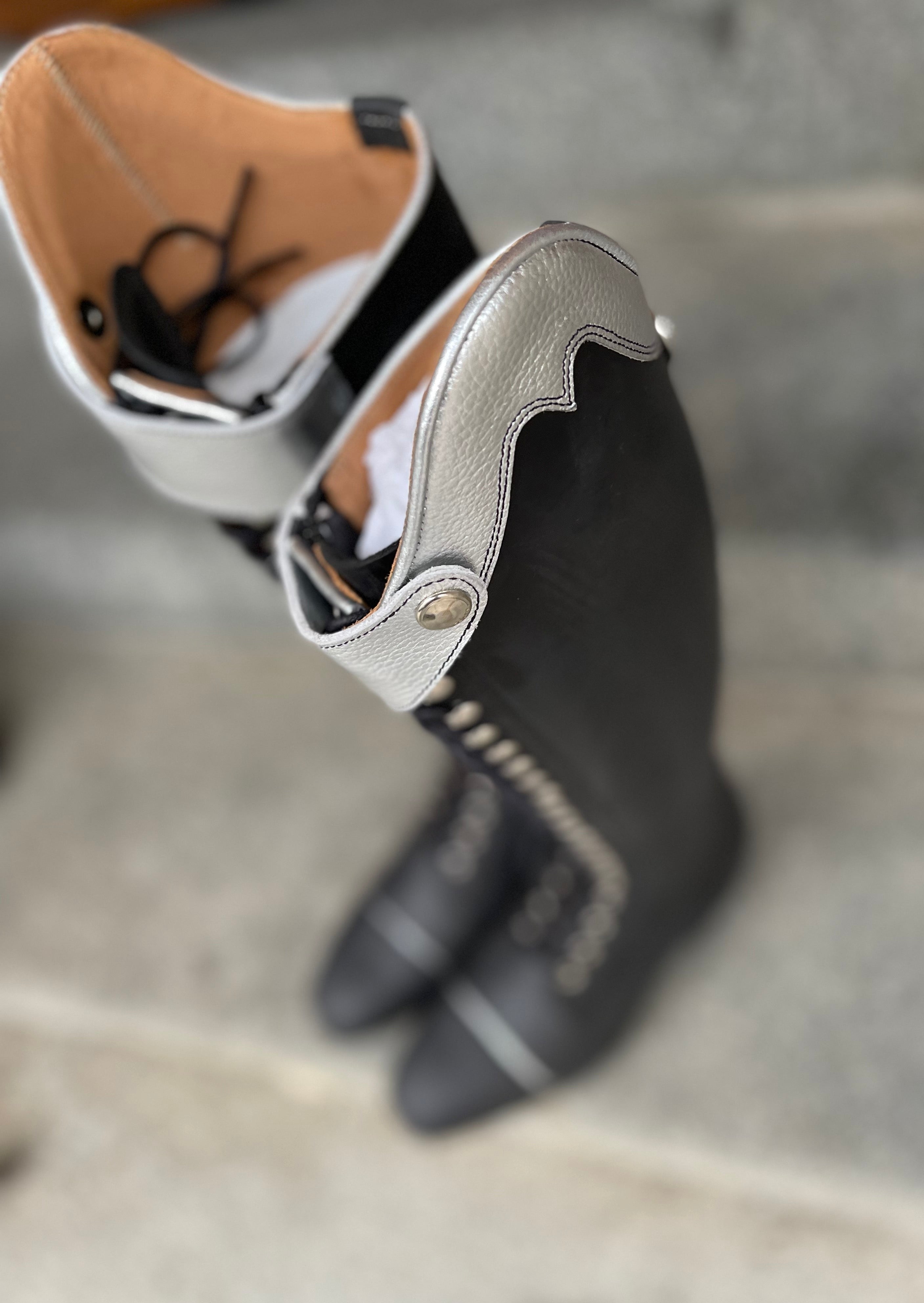 BIA - Vaxad Svart/Silver - Storlek 38,5