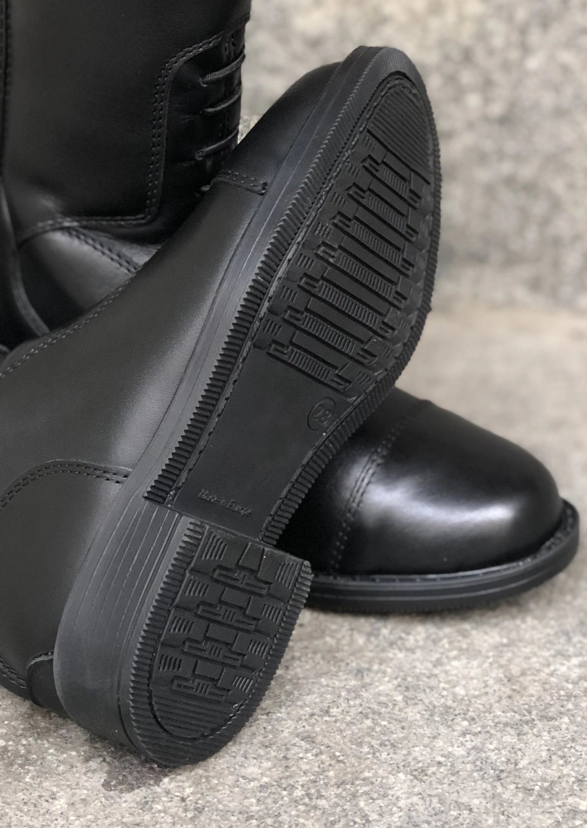 Rapaz Youngster Black