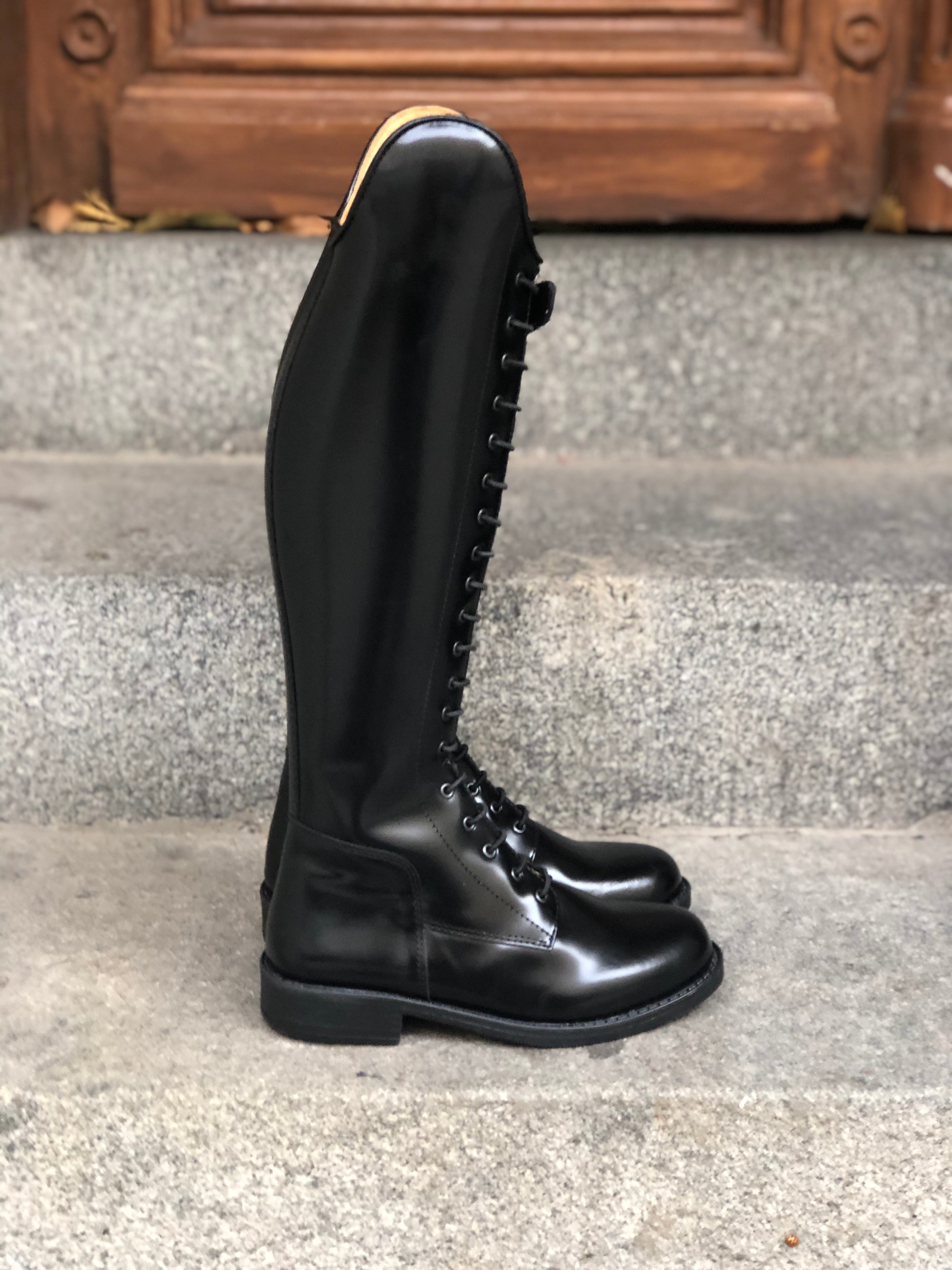 Menina Youngster Polished Black