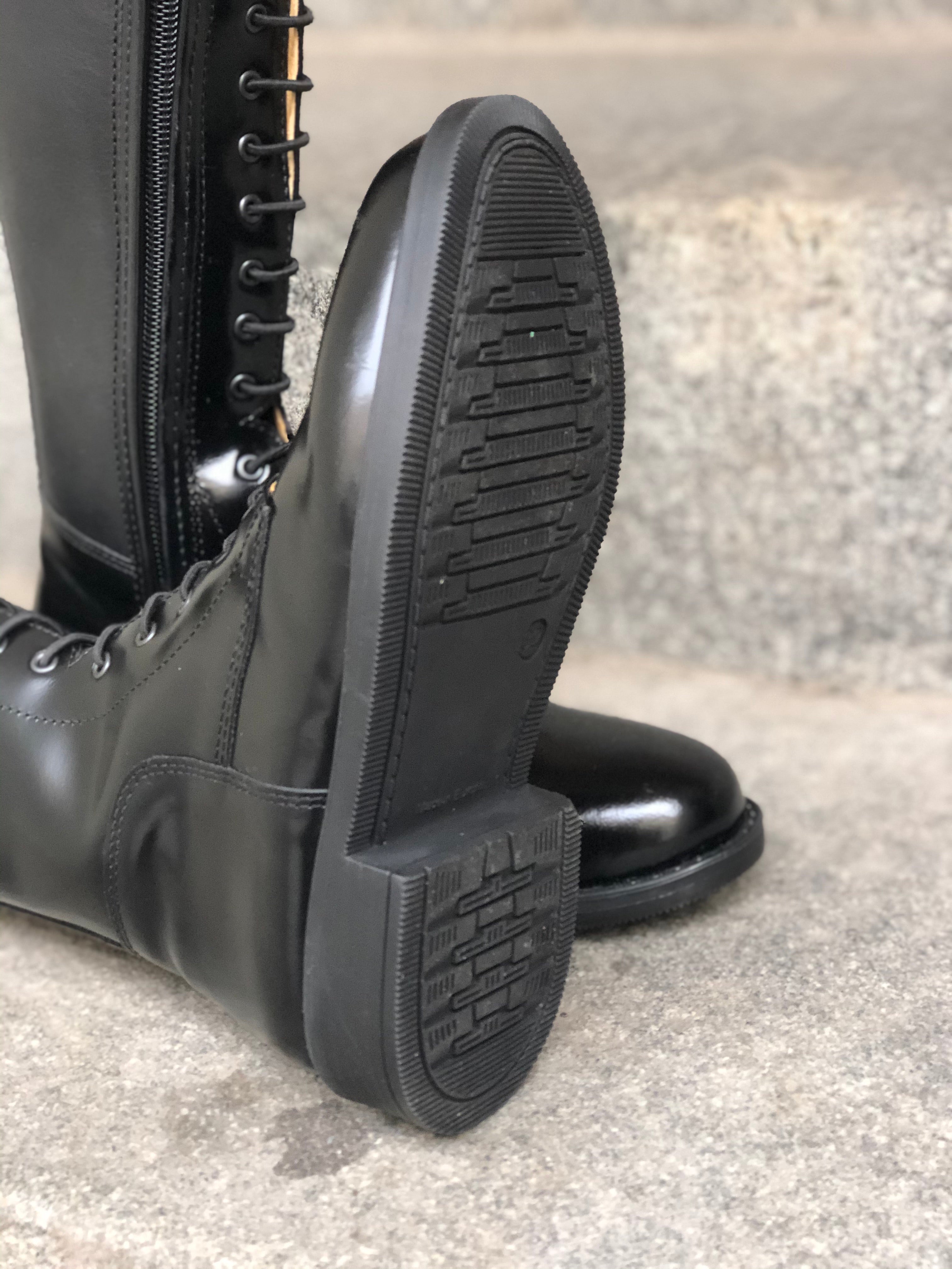 Menina Youngster Polished Black