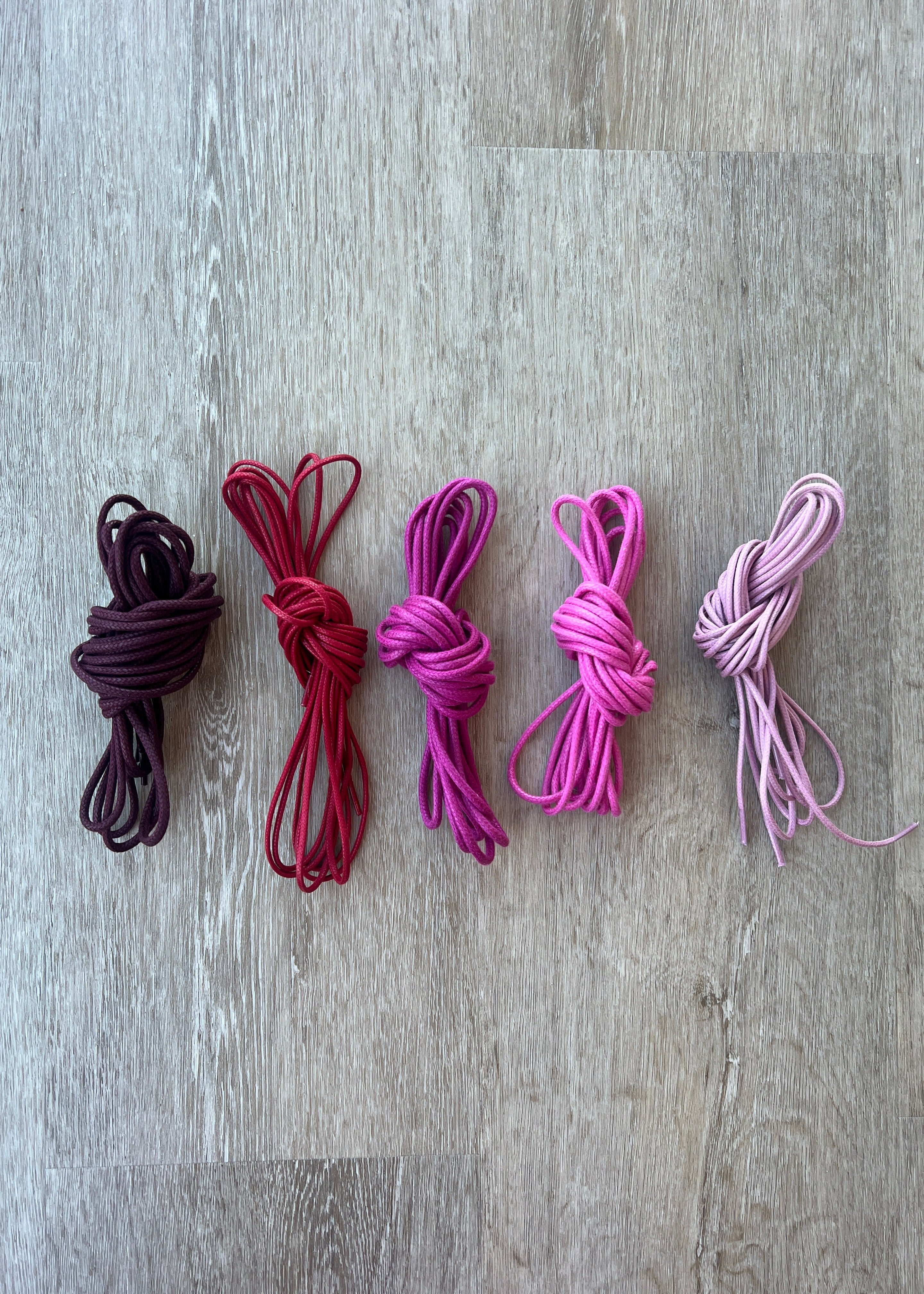 Bootlaces 240 cm Waxed Cotton Red