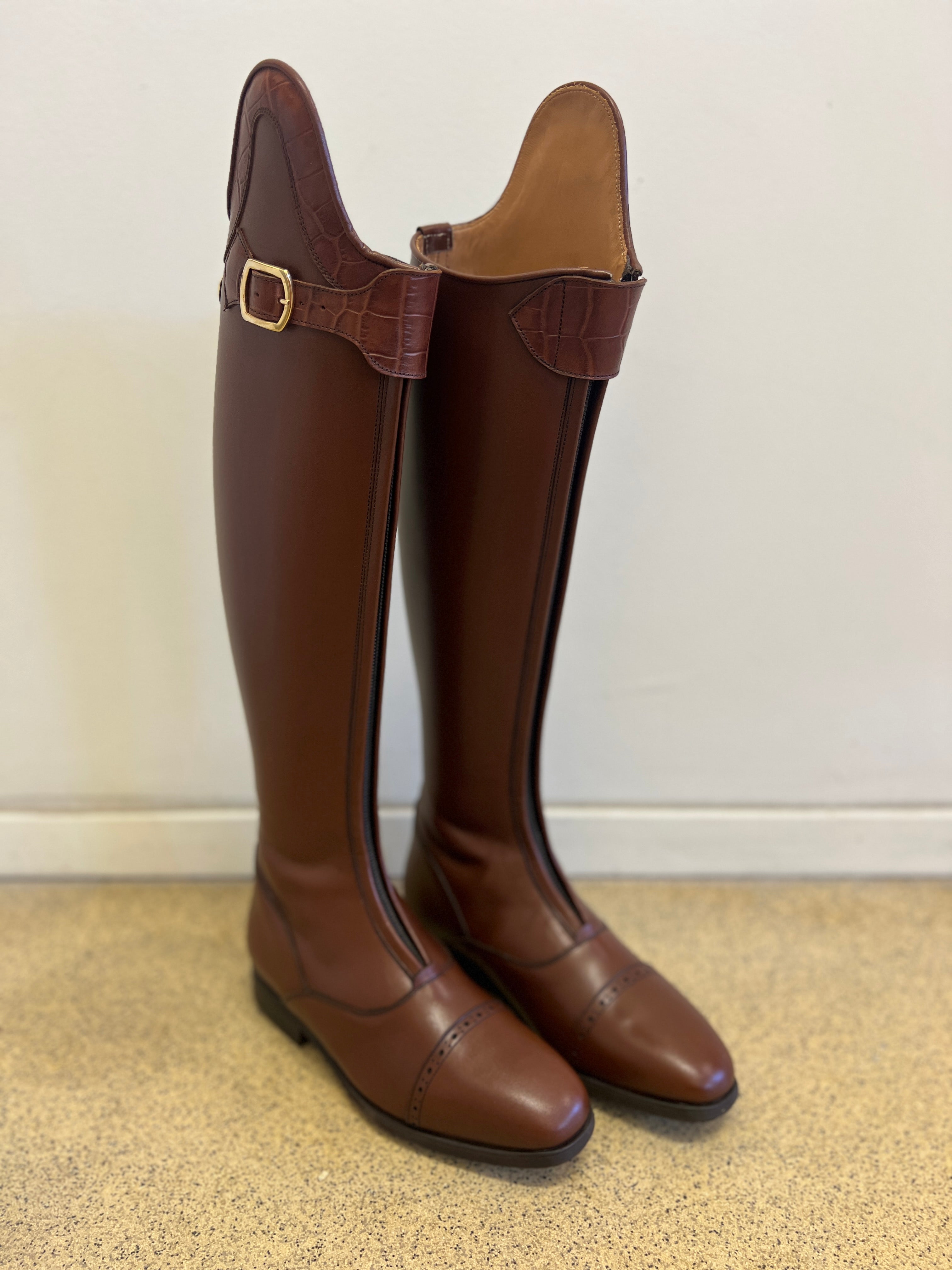 Polo - Nut Brown - Size 38/32/46