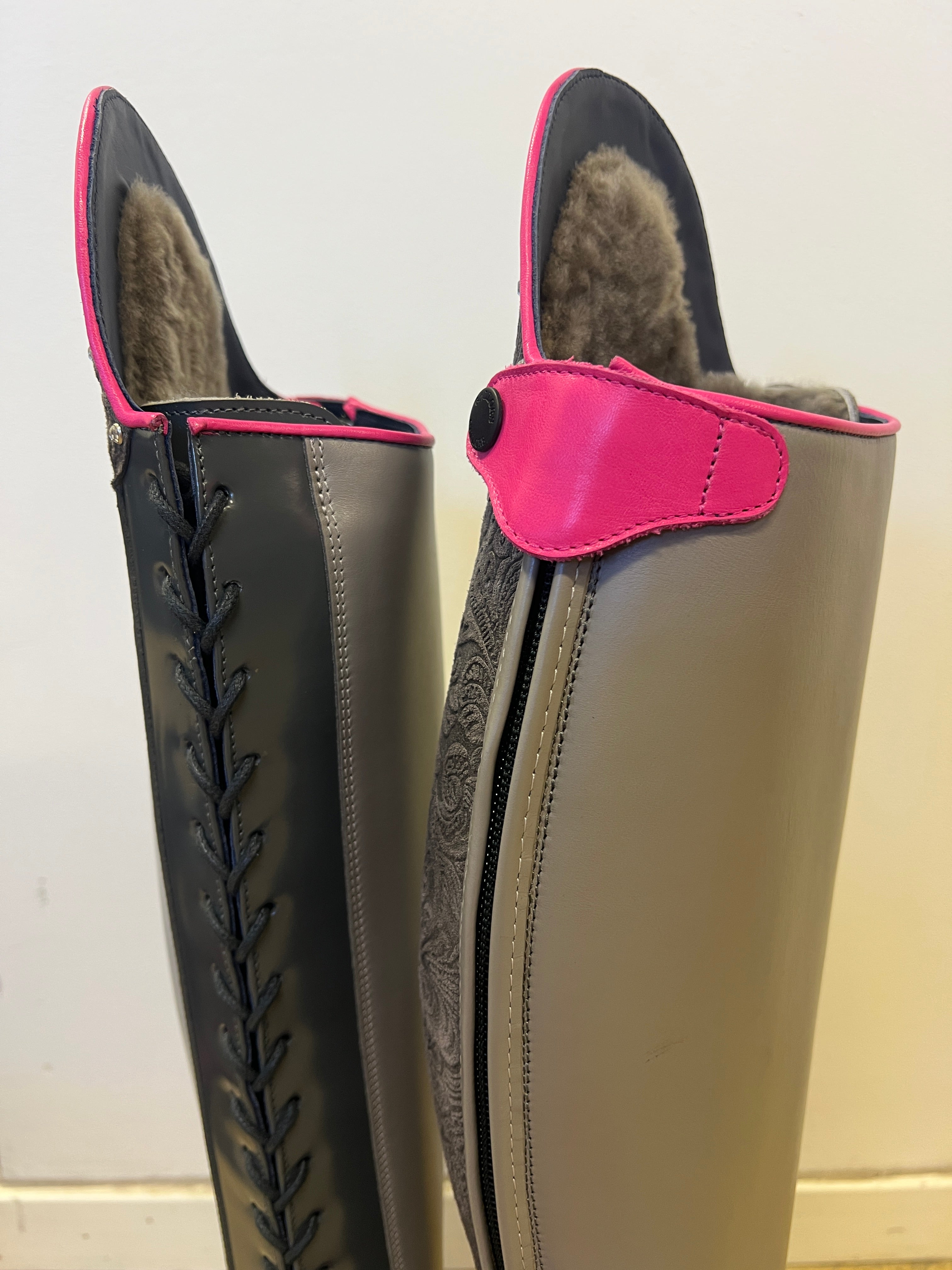 Laurel Regular Winter zip back | Polished grey/Grey flower/Pink | Size 41/39-40/50
