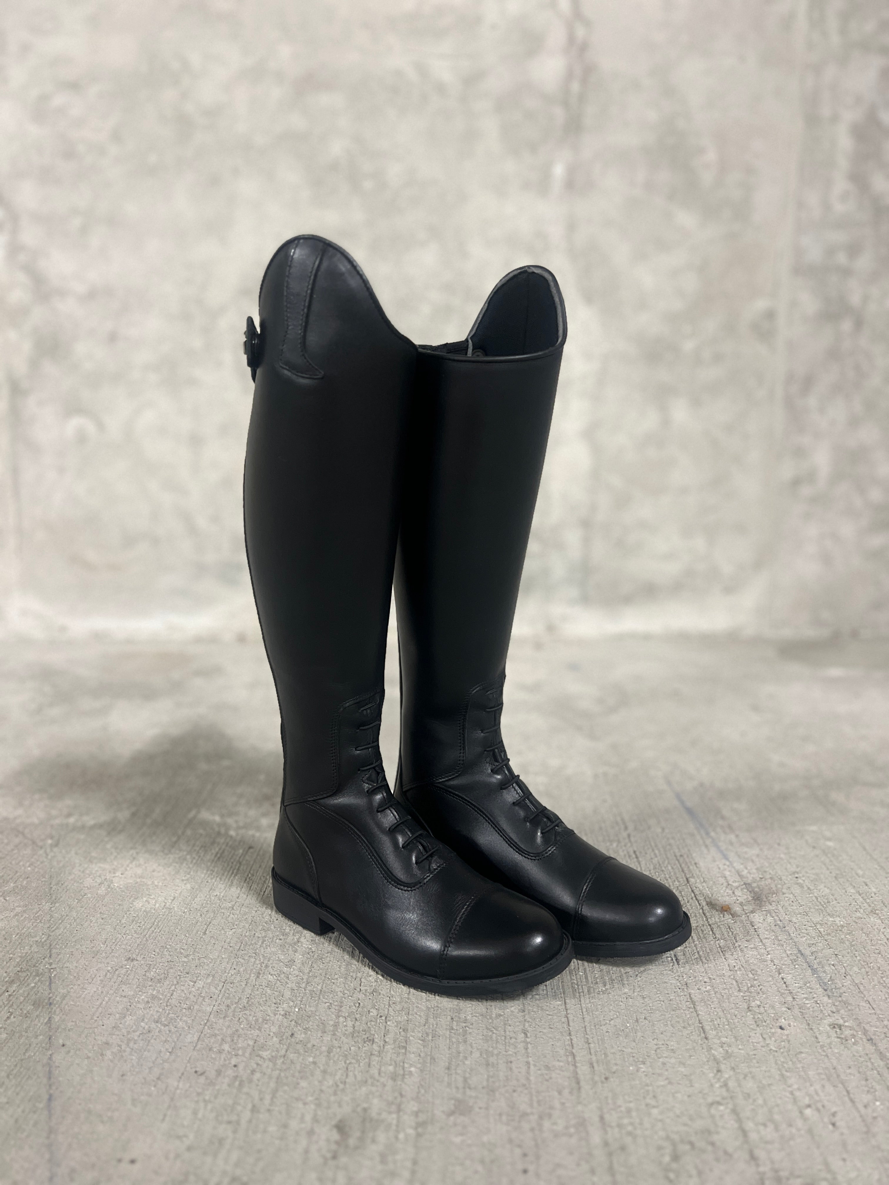 Rapaz Youngster Black