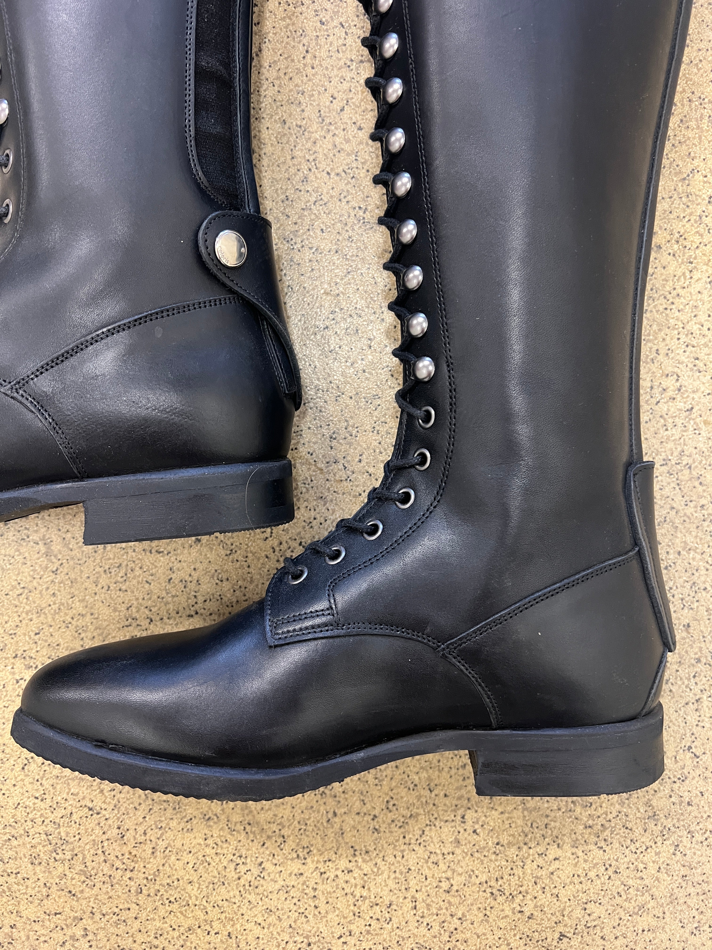 Rita - Black size 37