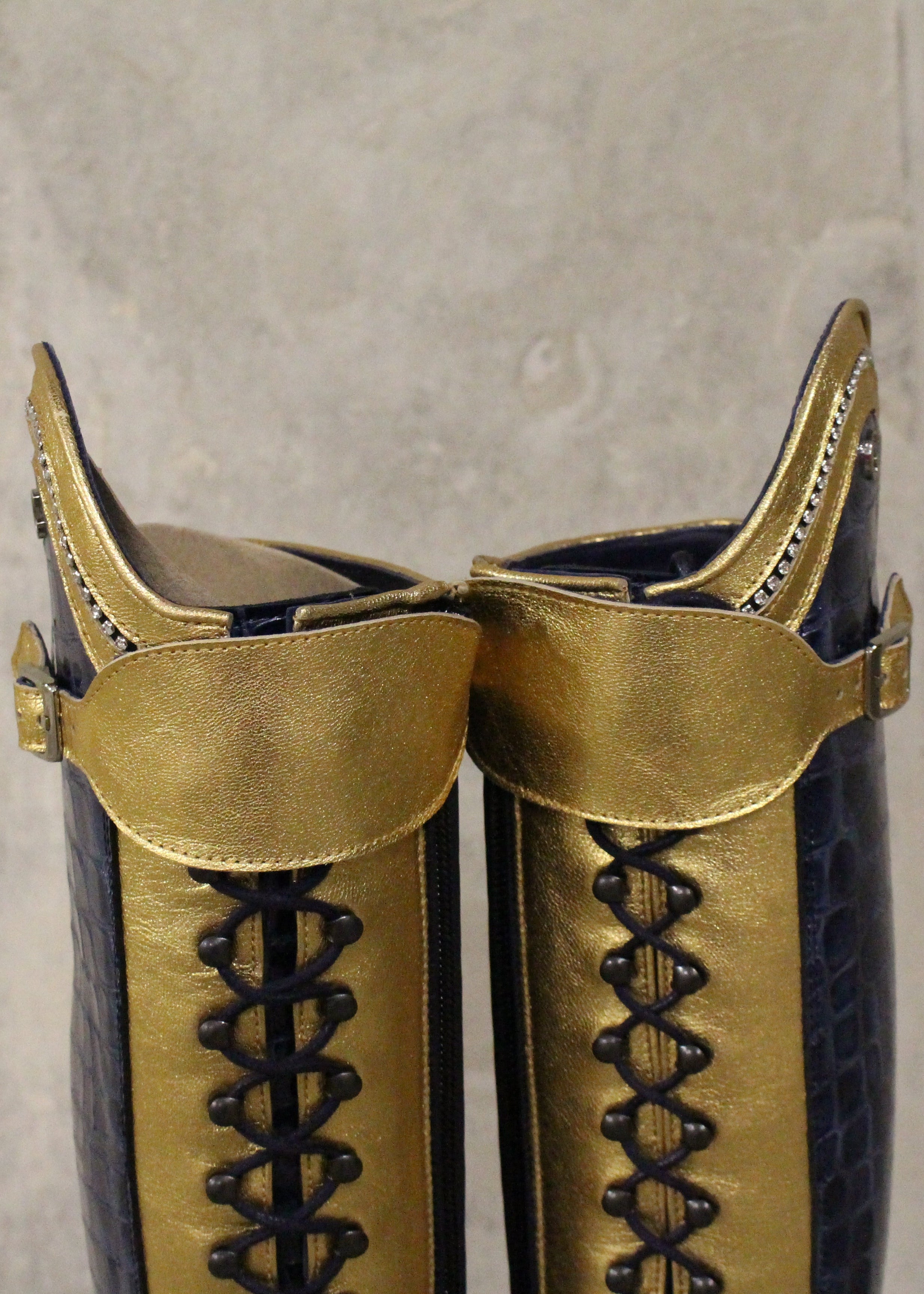 Laurel Laces Regular