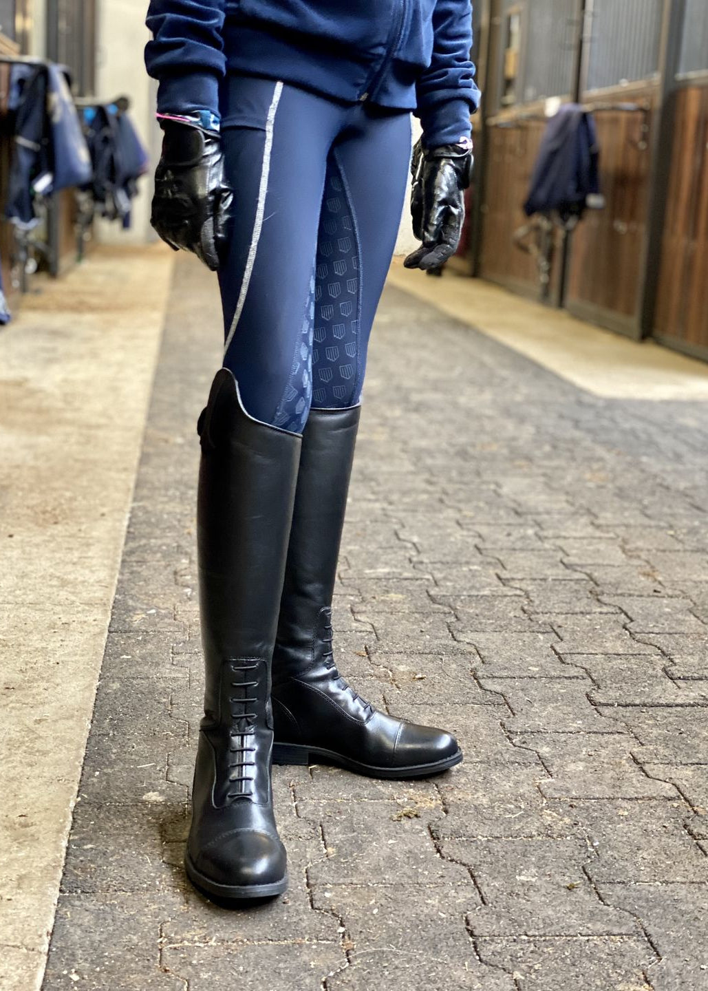 Rapaz Youngster Black