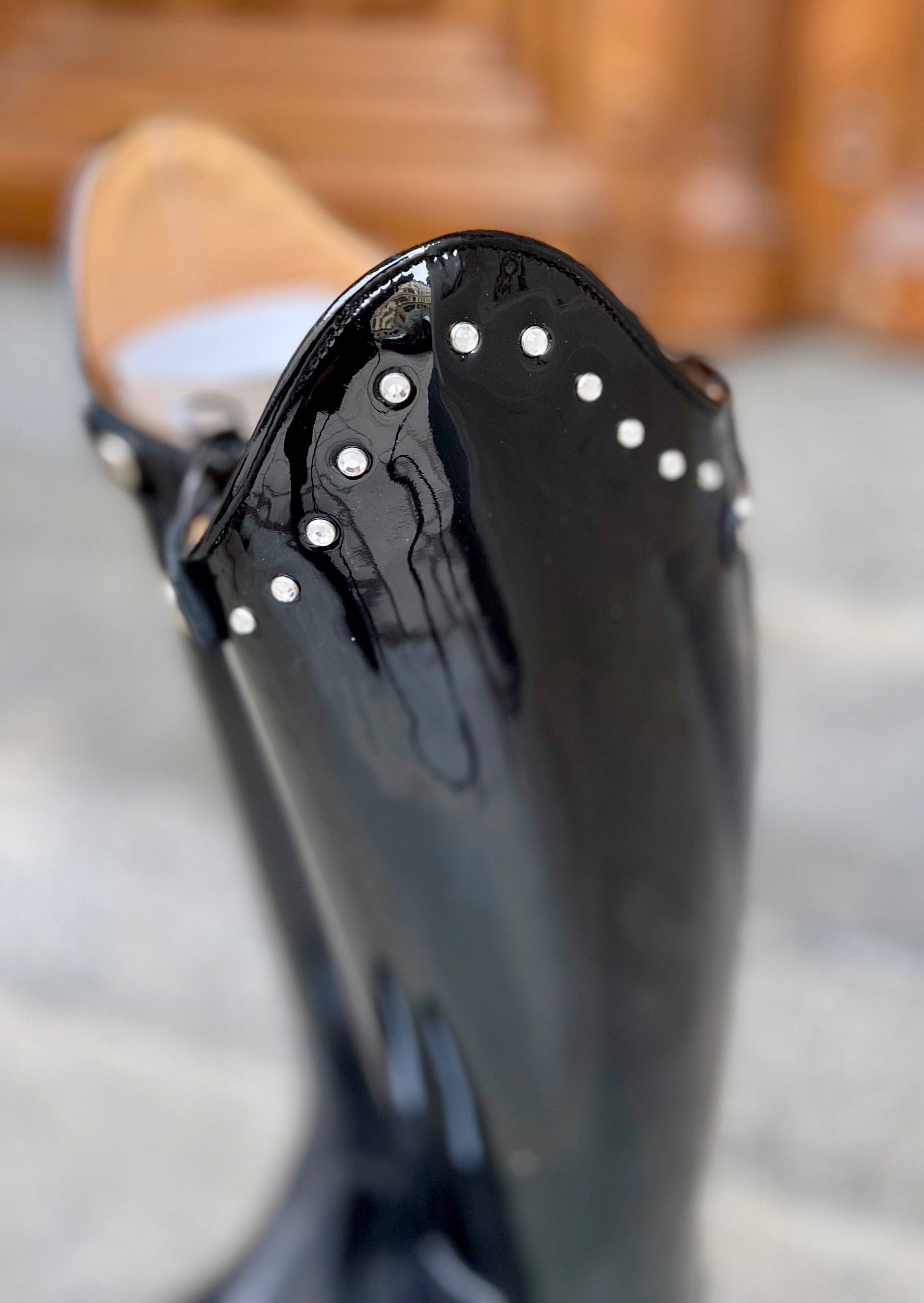 Olivia - Black Gloss w crystals - size 37/31-32/41